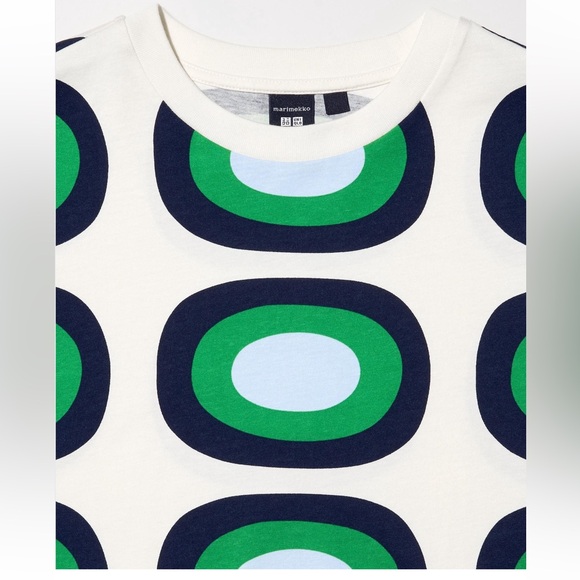 Uniqlo x Marimekko Green Graphic Short-Sleeve T-Shirt - Picture 2 of 10